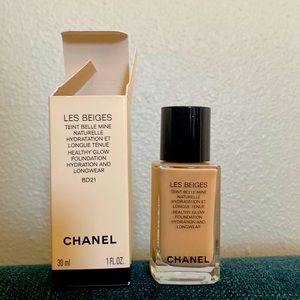 Brand new with box, never opened Chanel Les Beiges Healthy Glow Foundation BD21